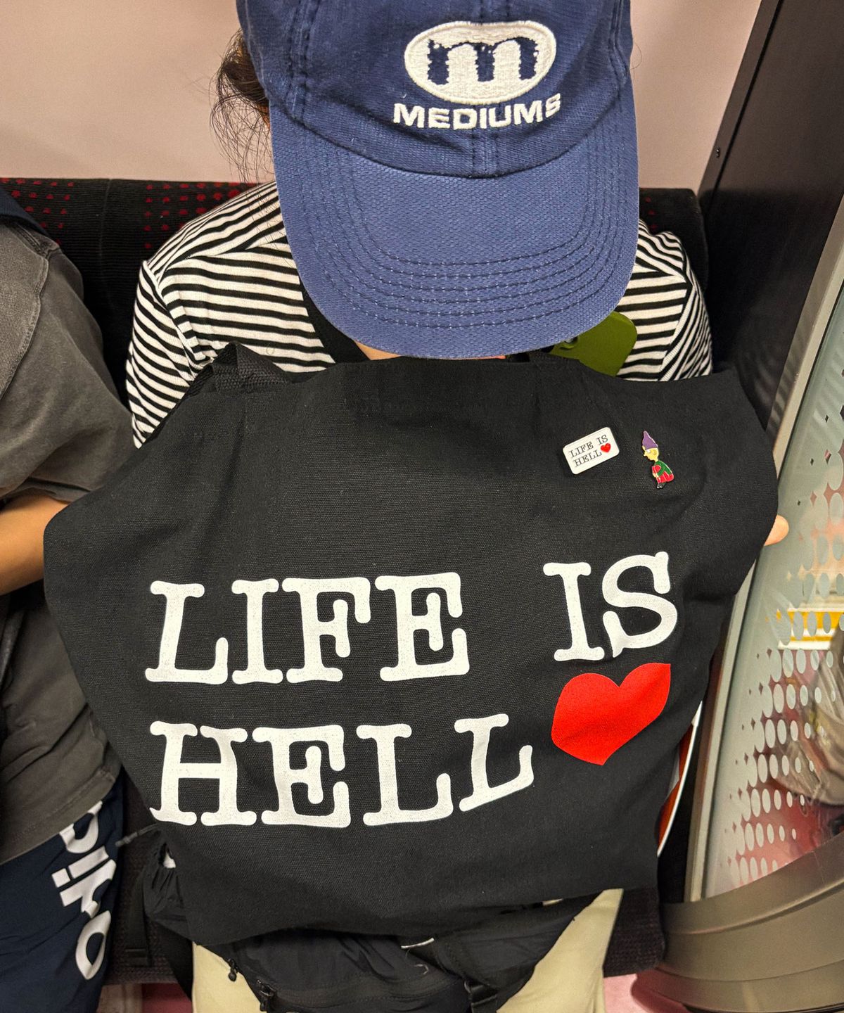 미디엄스(MEDIUMS) LIFE IS HELL Tote Bag - Black (라이프 이즈 헬 토트백 - 블랙)
