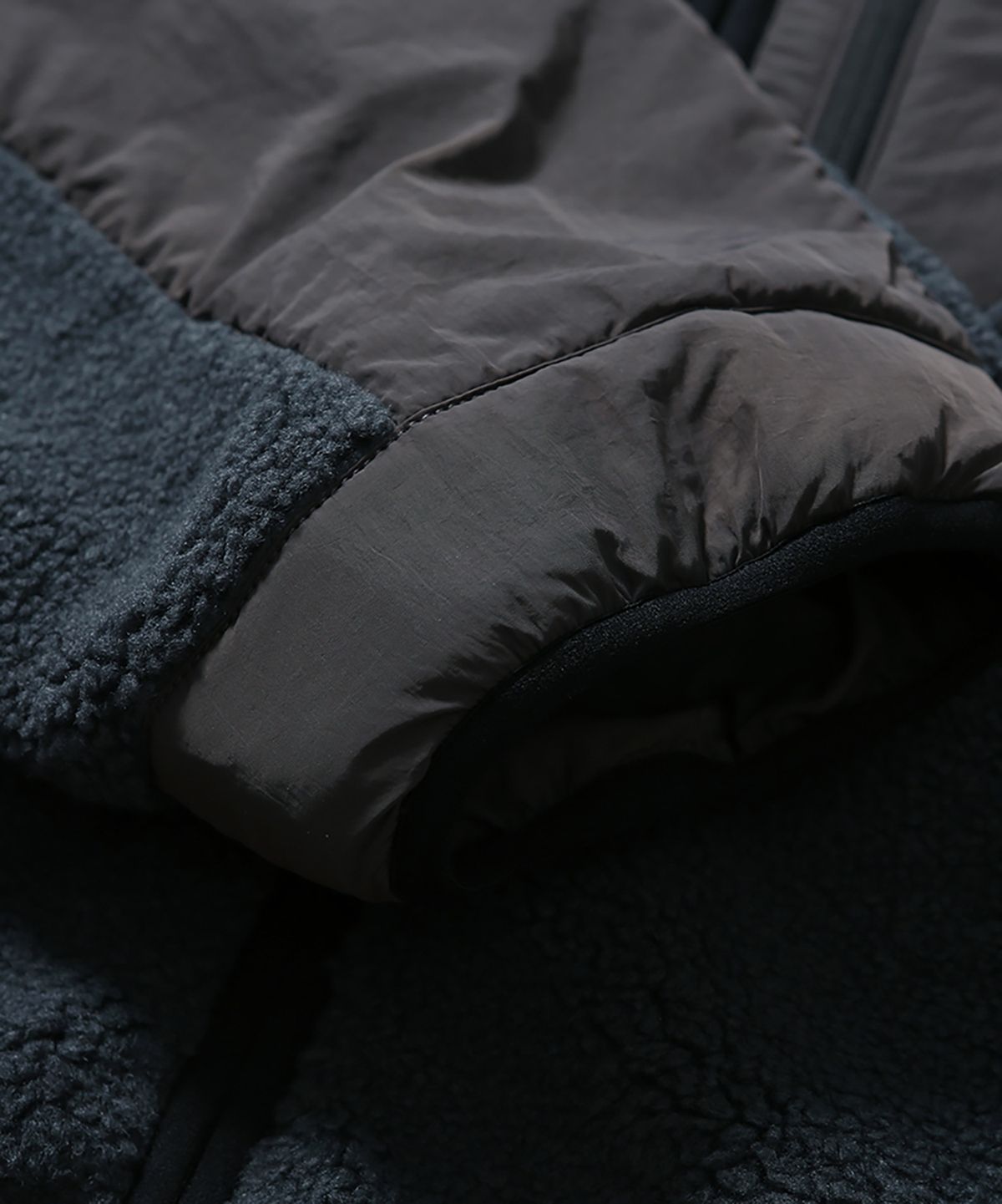 모이프(MOIF) [AW26] HIKER FLEECE HOODIE JUMPER / SLATE GREY