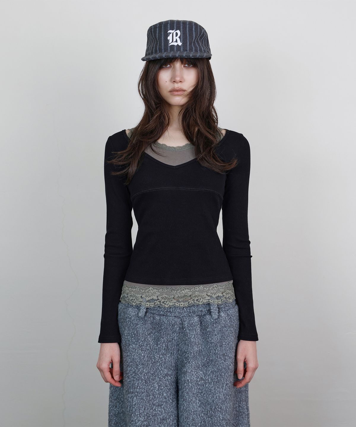 로타입(ROUGHTYPE) Lace Double-layered Long Sleeve Top - Black