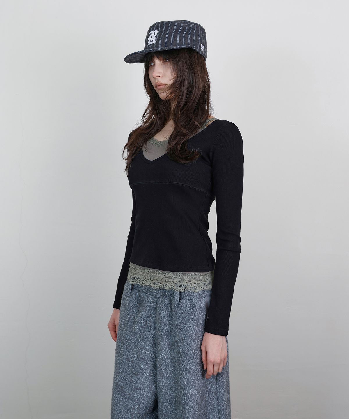 로타입(ROUGHTYPE) Lace Double-layered Long Sleeve Top - Black