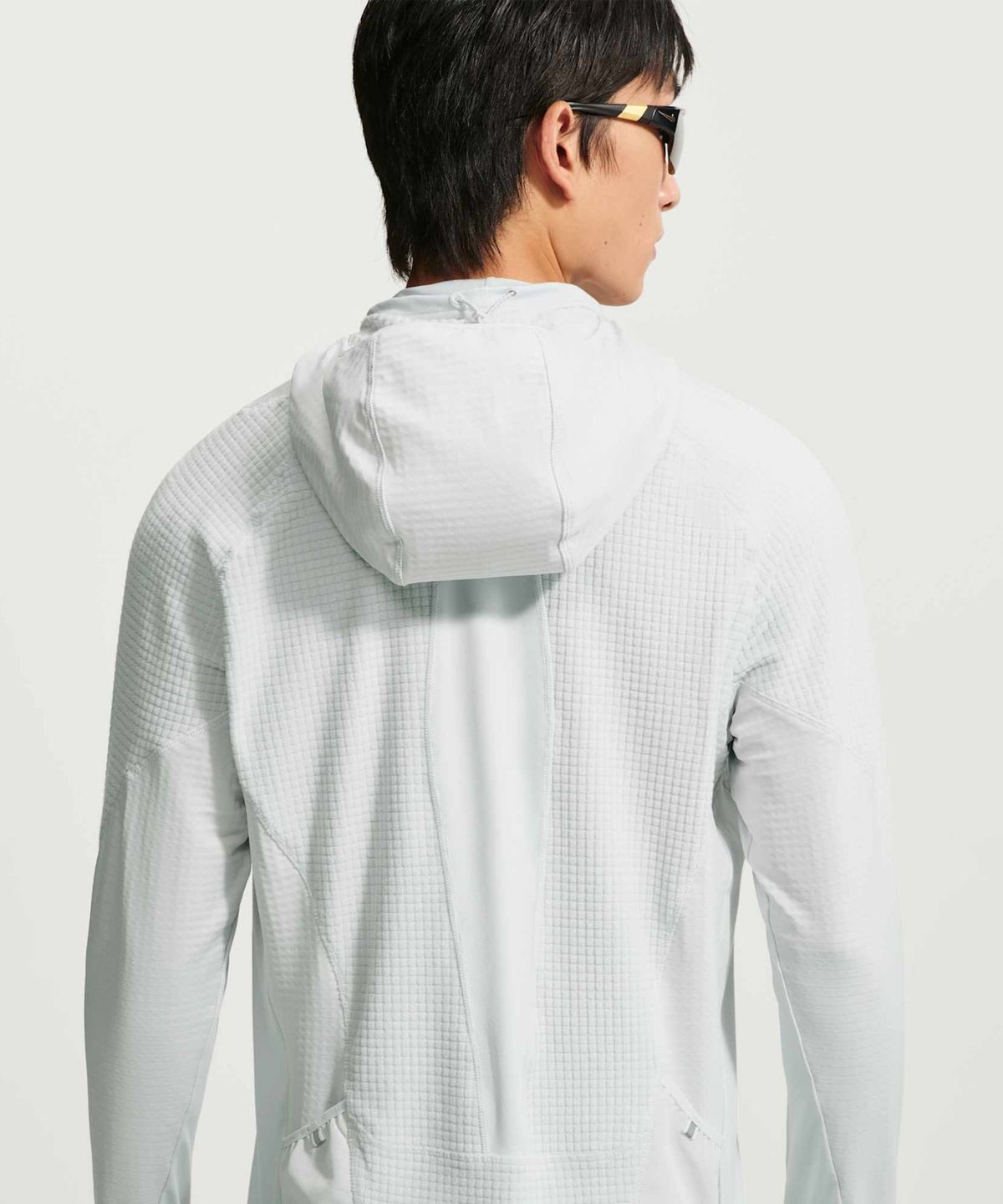 나이키(NIKE) 스트라이드 써마 핏 윈터라이즈드 러닝 미드 레이어 M - 포톤 더스트:블랙 / IO1245-025