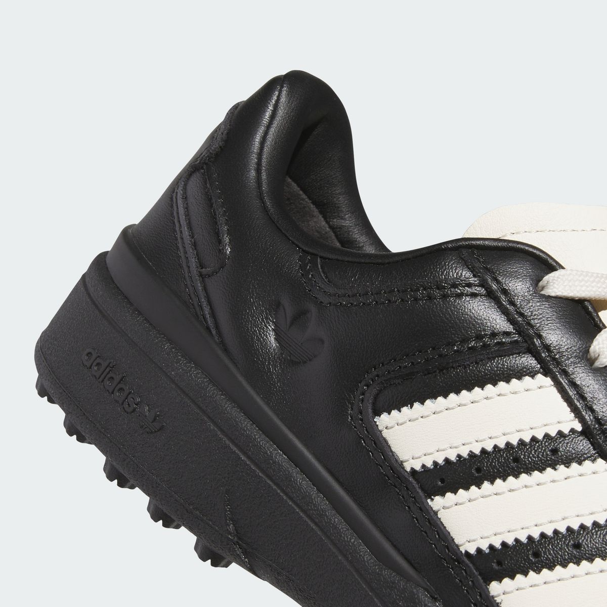 아디다스(ADIDAS) 포럼 SQ KK3757