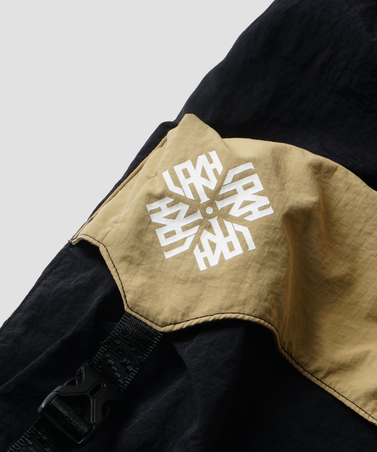젠지(GEN.G) LAKH X GEN.G Jenga Ten Pockets Cargo Pants