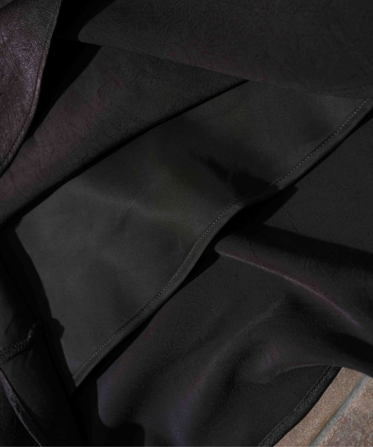피프트 에일리어스(FIFTHALIAS) Crease satin midi skirt Brown