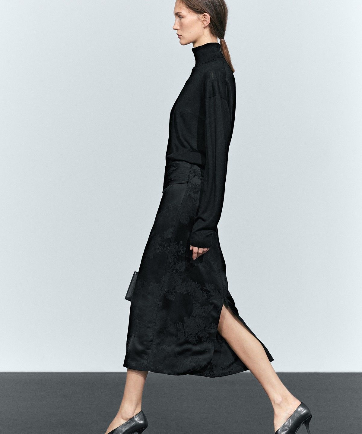 마시모두띠(MASSIMO DUTTI) 코르셋 허리 밴드 미디 스커트