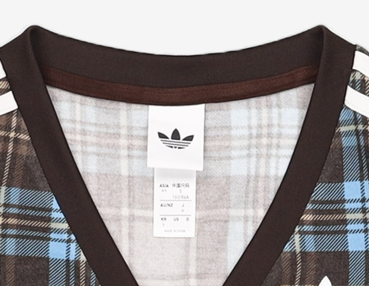 아디다스(ADIDAS) 버튼 디테일 체크 브이넥 셔츠 - 브라운 / KW4548 S