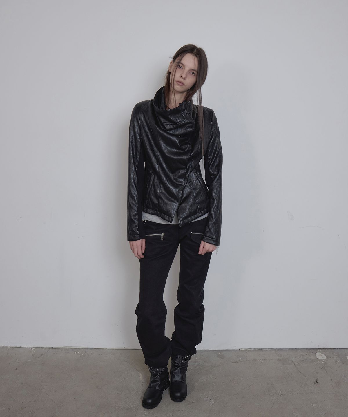 애시메트리(ASYMMETRY) CONVERTIBLE DRAPE LEATHER JACKET / BLACK