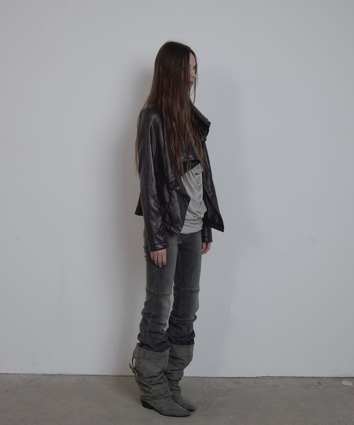 애시메트리(ASYMMETRY) CONVERTIBLE DRAPE LEATHER JACKET / BROWN