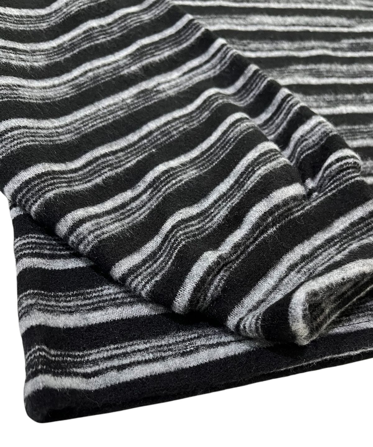 스케이터락(SK8ER ROCK) Fuzzy Stripe Knit Long Sleeve Tee (black*gray)