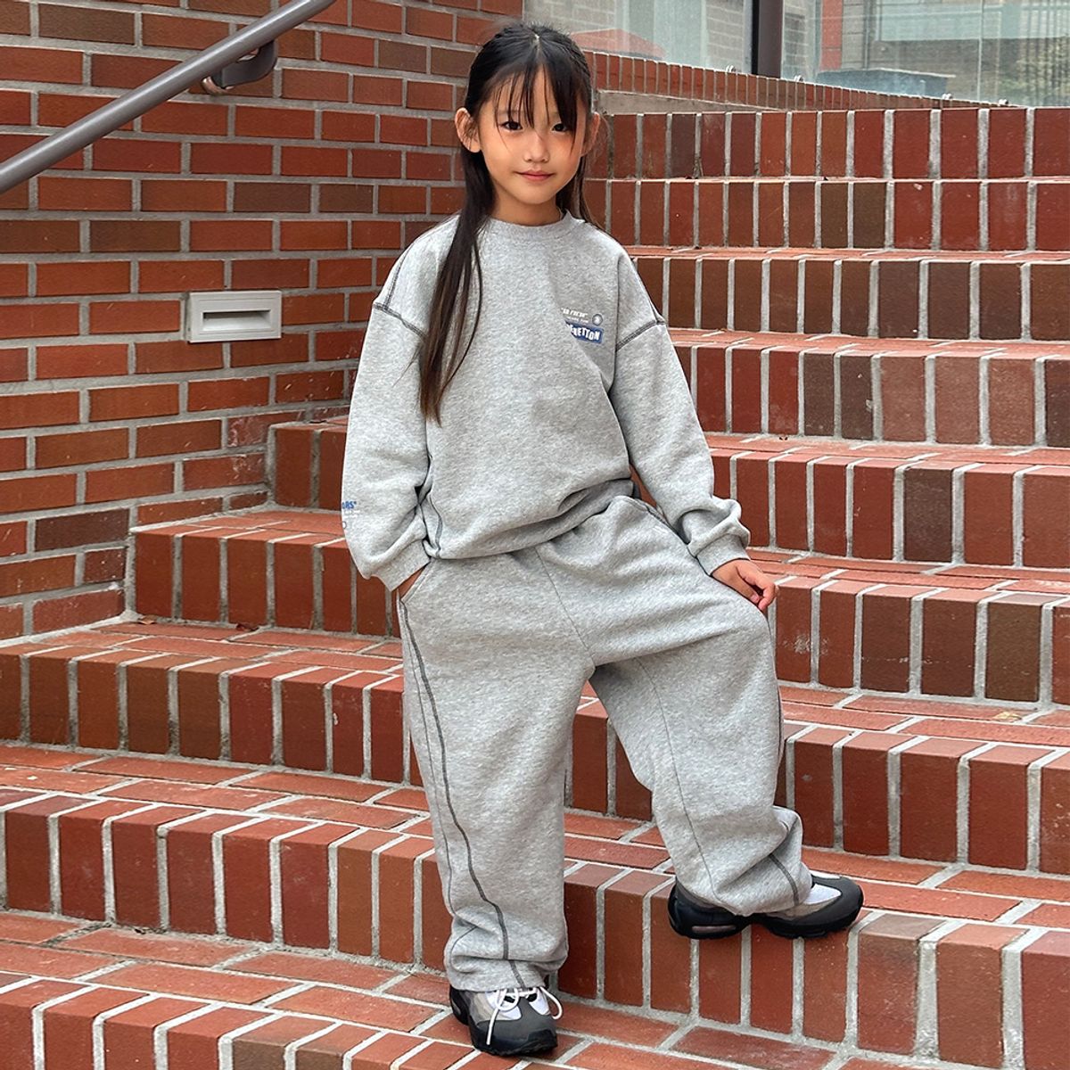 베네통키즈(BENETTONKIDS) 주니어 배럴핏 트레이닝 팬츠_QATP09661MG