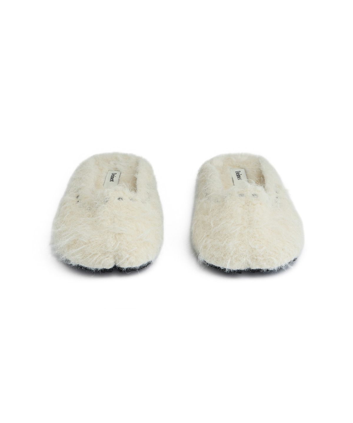 다이닛(DEINET) TABI STUD POINT SLIPPERS IN CREAM