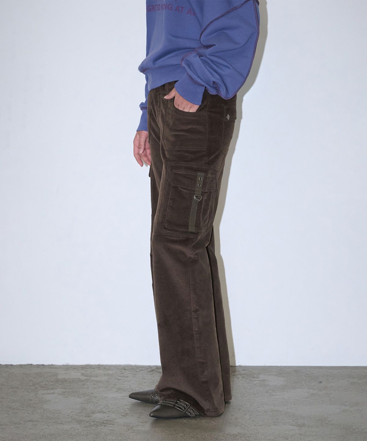 로타입(ROUGHTYPE) Corduroy Cargo Bootcut Pants - Brown