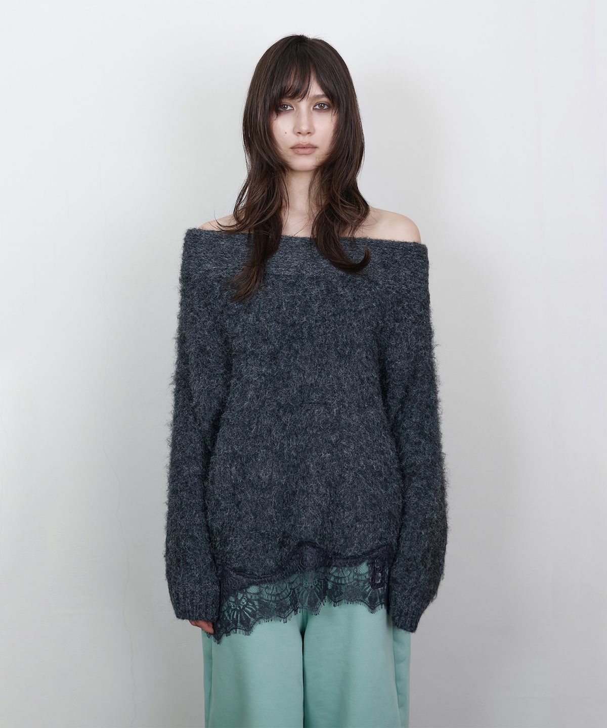 로타입(ROUGHTYPE) Off-shoulder Lace Knit - Charcoal