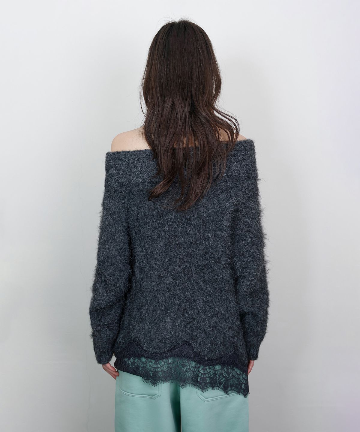 로타입(ROUGHTYPE) Off-shoulder Lace Knit - Charcoal