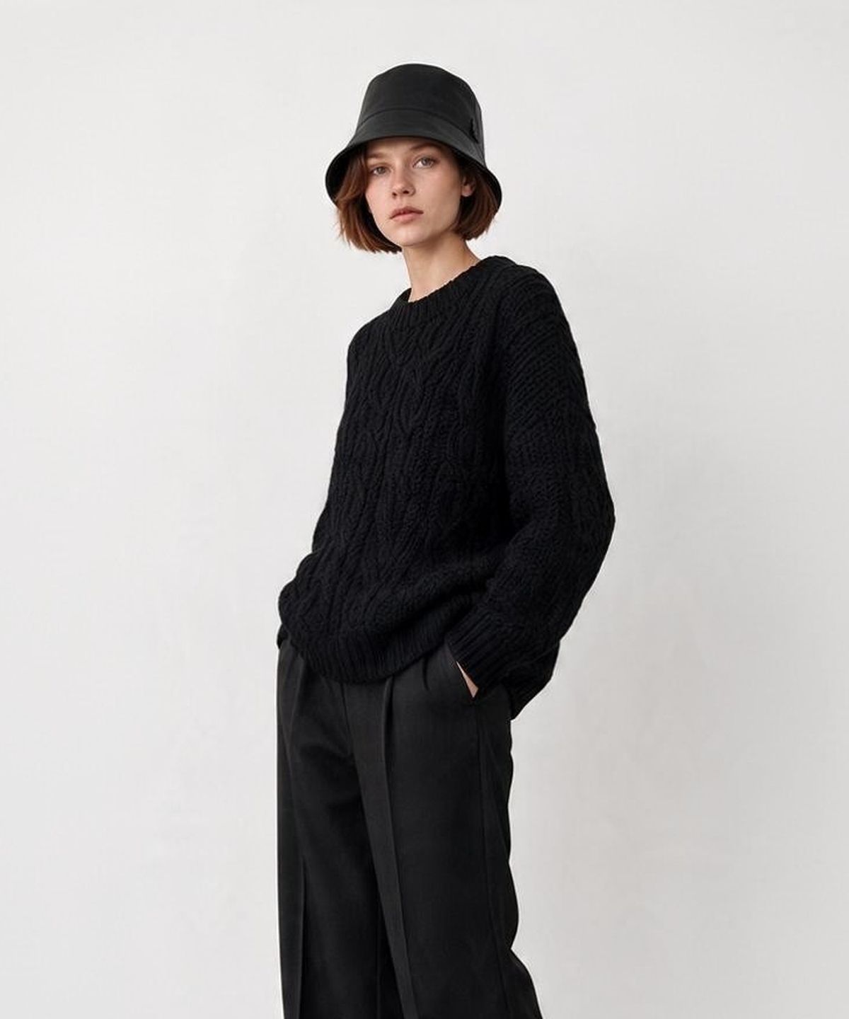 유니버셜 케미스트리(UNIVERSAL CHEMISTRY) Leather Black Drop Bucket Hat 버킷햇