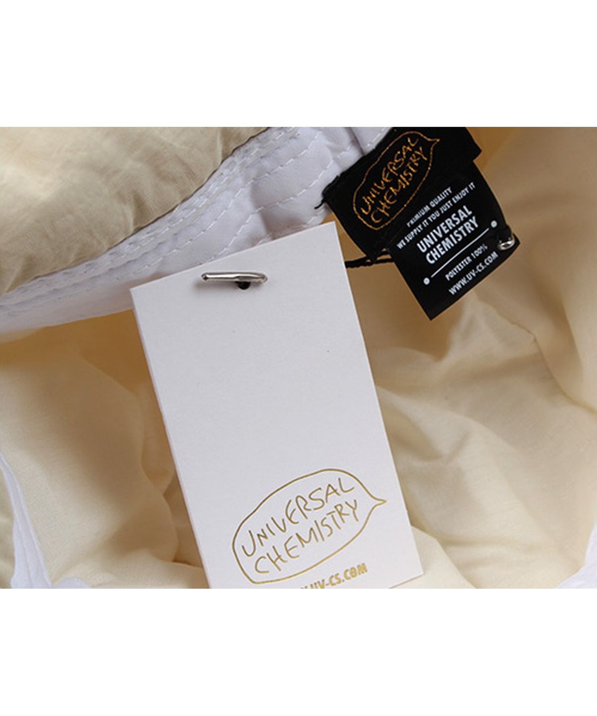 유니버셜 케미스트리(UNIVERSAL CHEMISTRY) Bubble Padding Beige Trooper Hat 귀달이모자