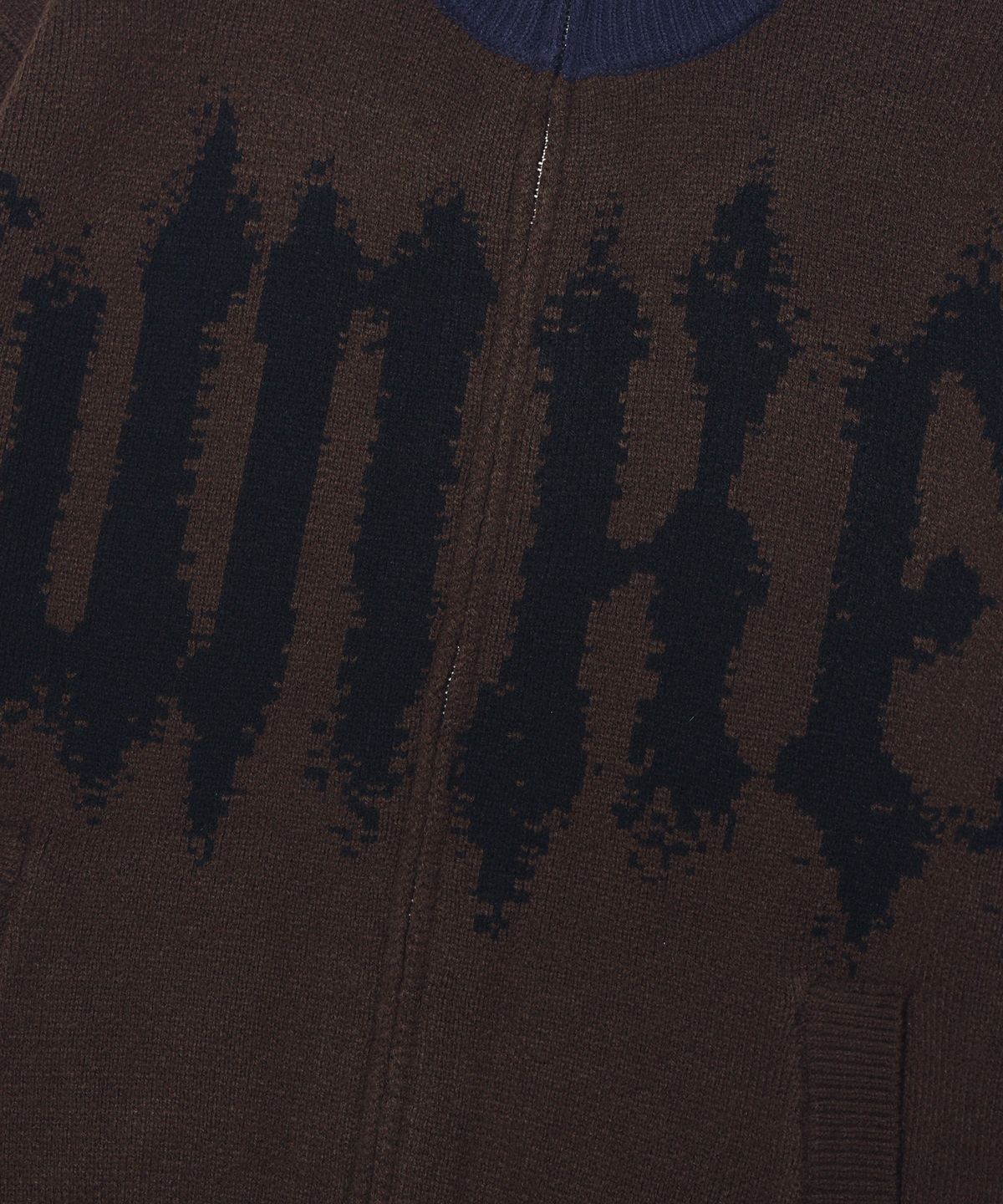 벙커버스터(BUNKERBUSTER) 하이넥 블러디 로고 니트 집업 MR5SU502_BROWN