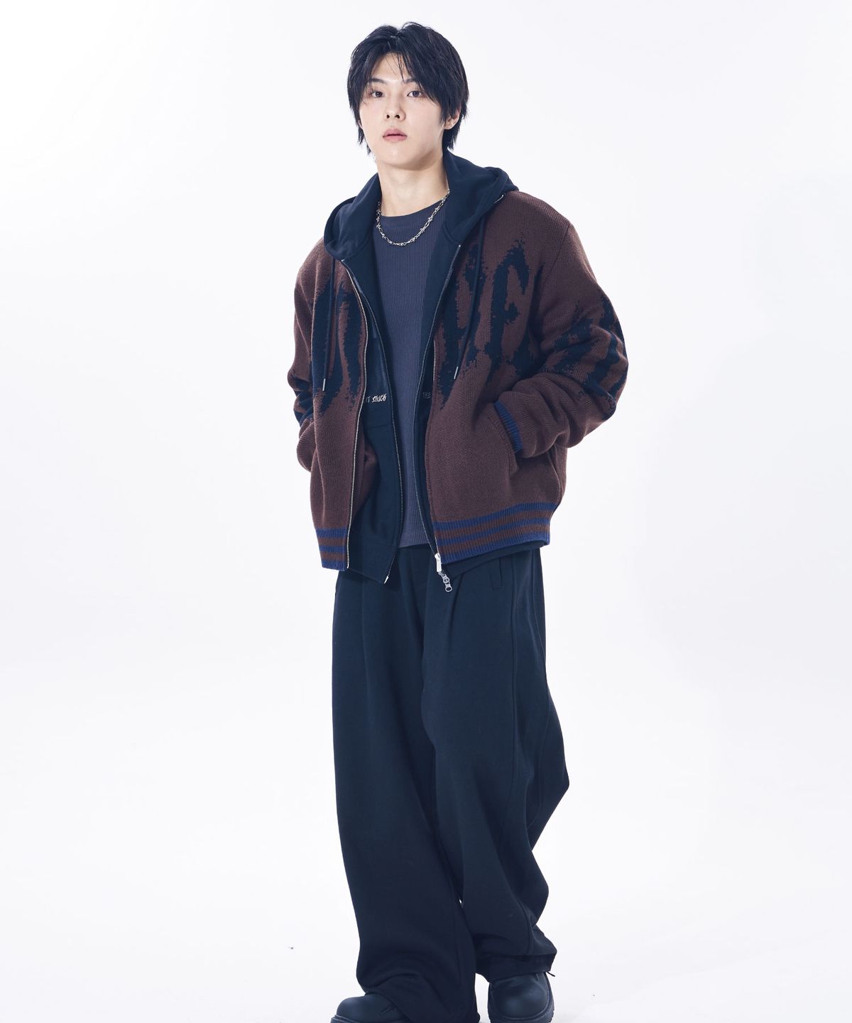벙커버스터(BUNKERBUSTER) 하이넥 블러디 로고 니트 집업 MR5SU502_BROWN