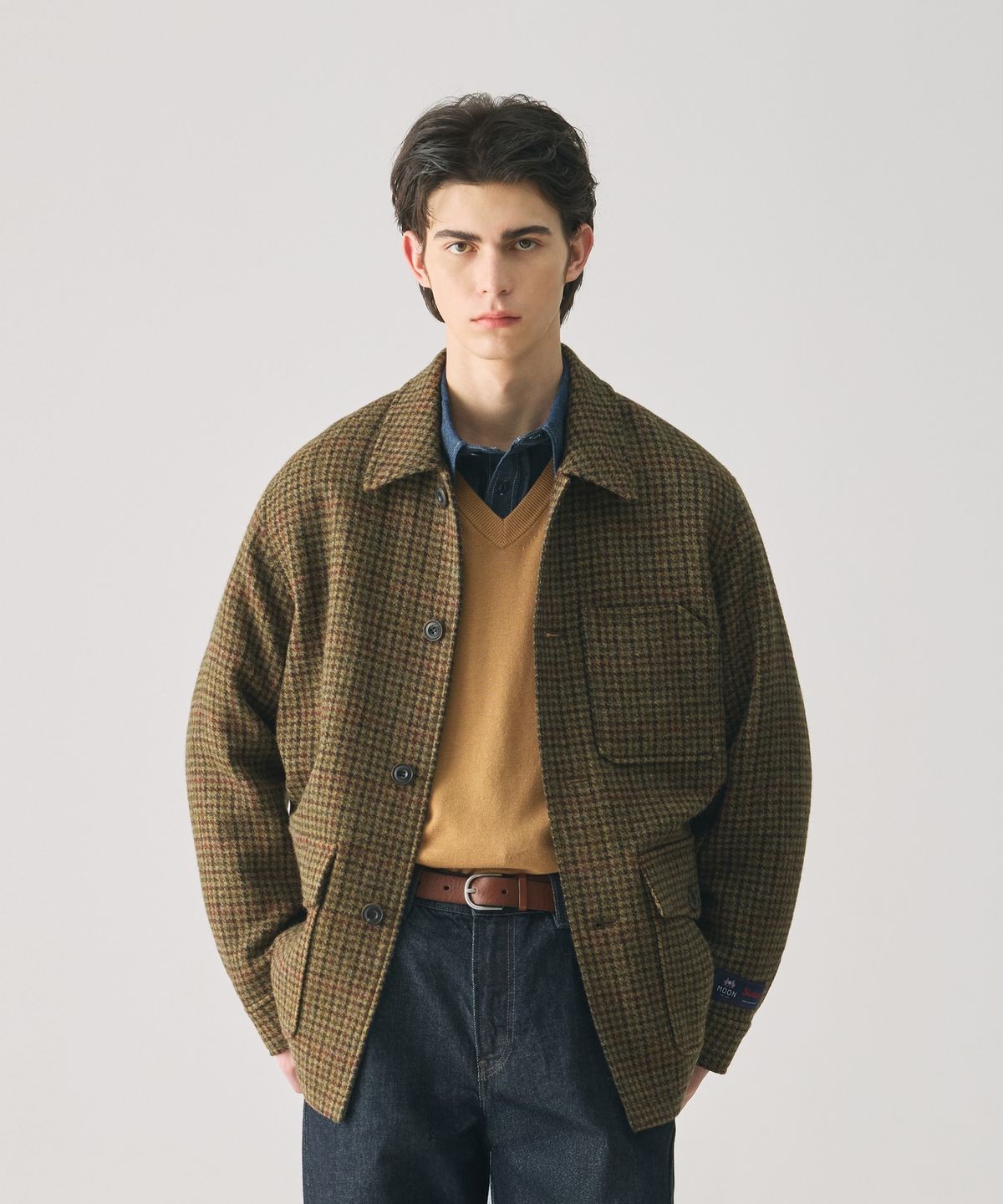 건지 울른스(Guernsey Woollens) [건지울른스X아브라함문] 하운드투스 울 초어 자켓 - 로덴 카멜