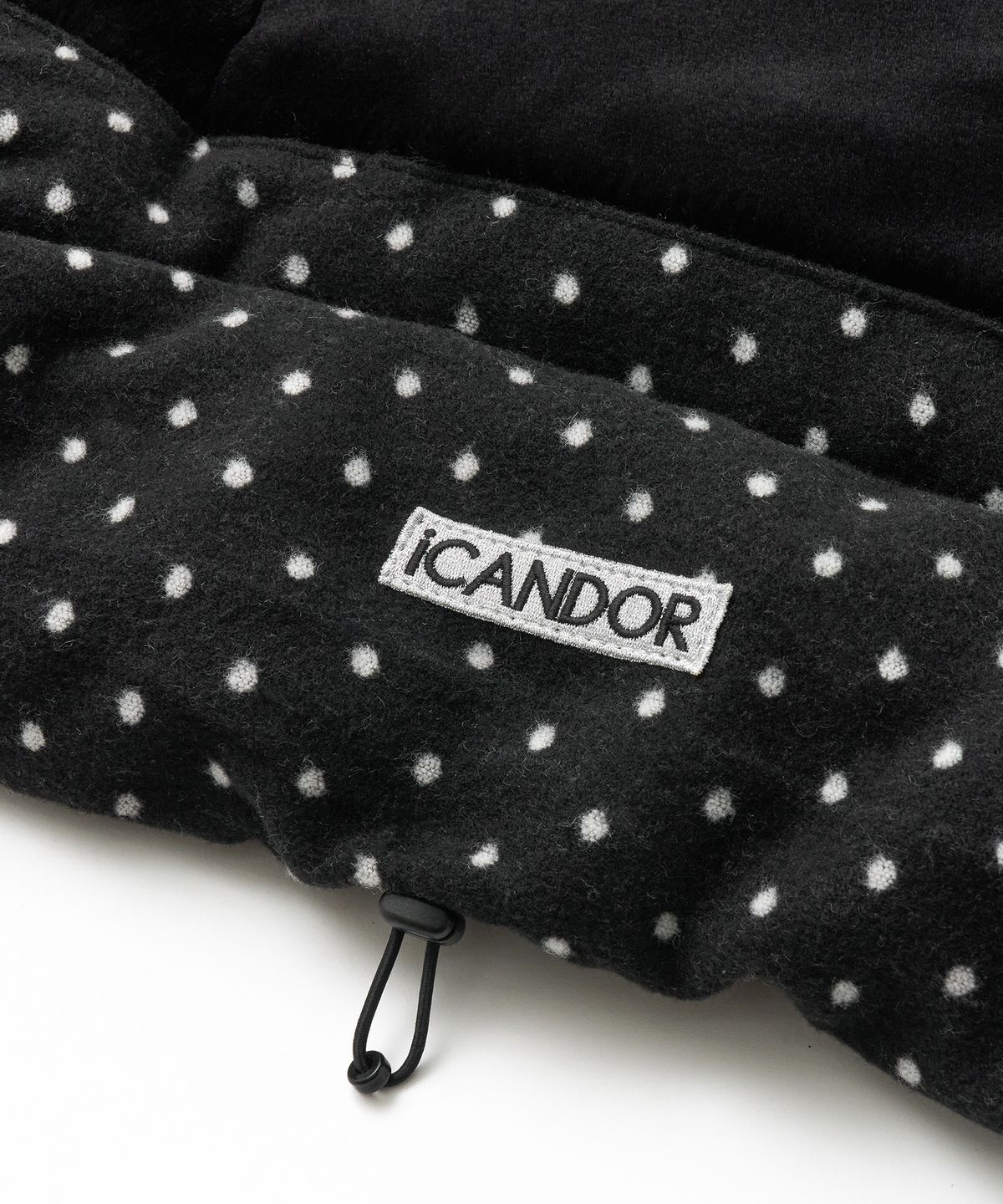 아이캔더(ICANDOR) 어반 쉴드 쿠션_폴카 도트