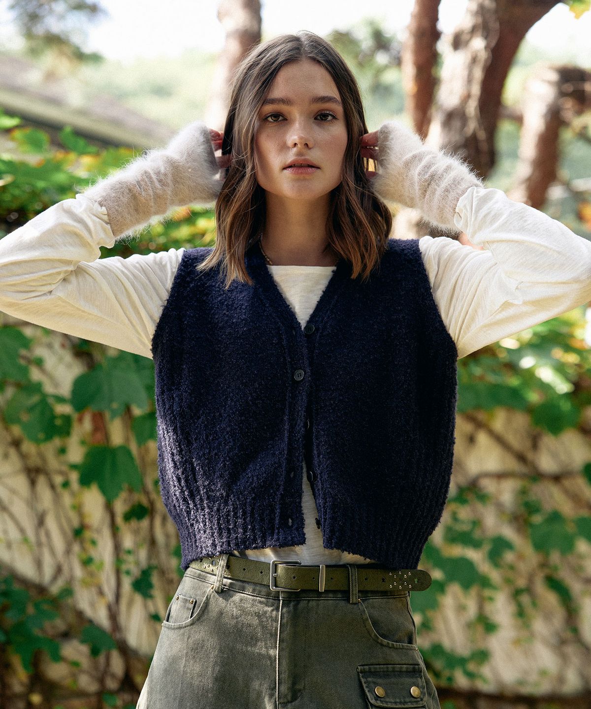 글로우노트(GLOWNOTE) GLOW V-Neck Wool Button Vest (3COLOR)