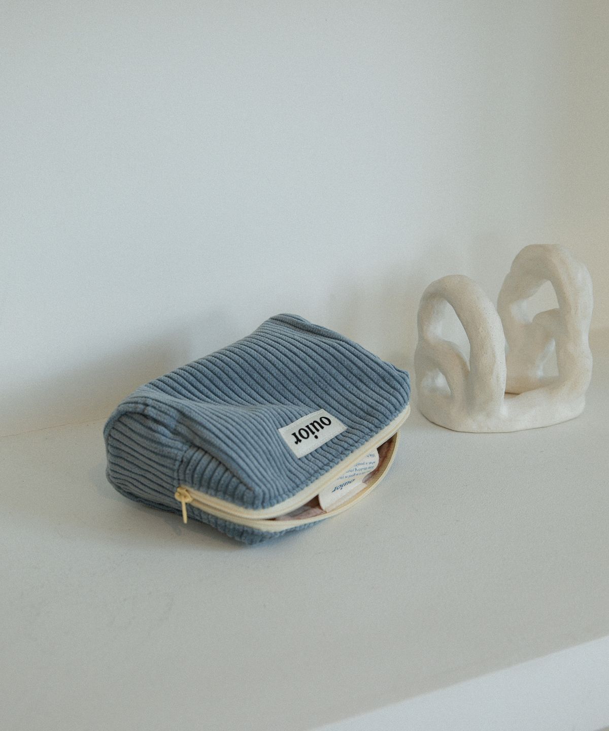 위올(OUIOR) [기프트박스]ouior everyday pouch_corduroy foggy blue