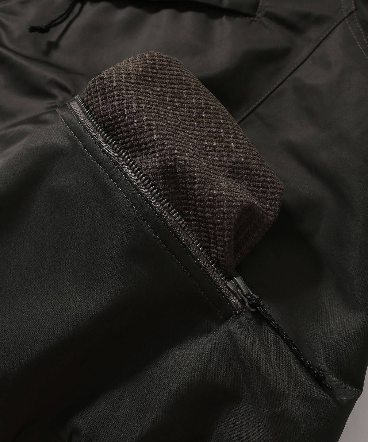휴머러스 어카운트(HUMOROUS ACCOUNT) DIRECTOR JUMPER / DARK OLIVE BROWN