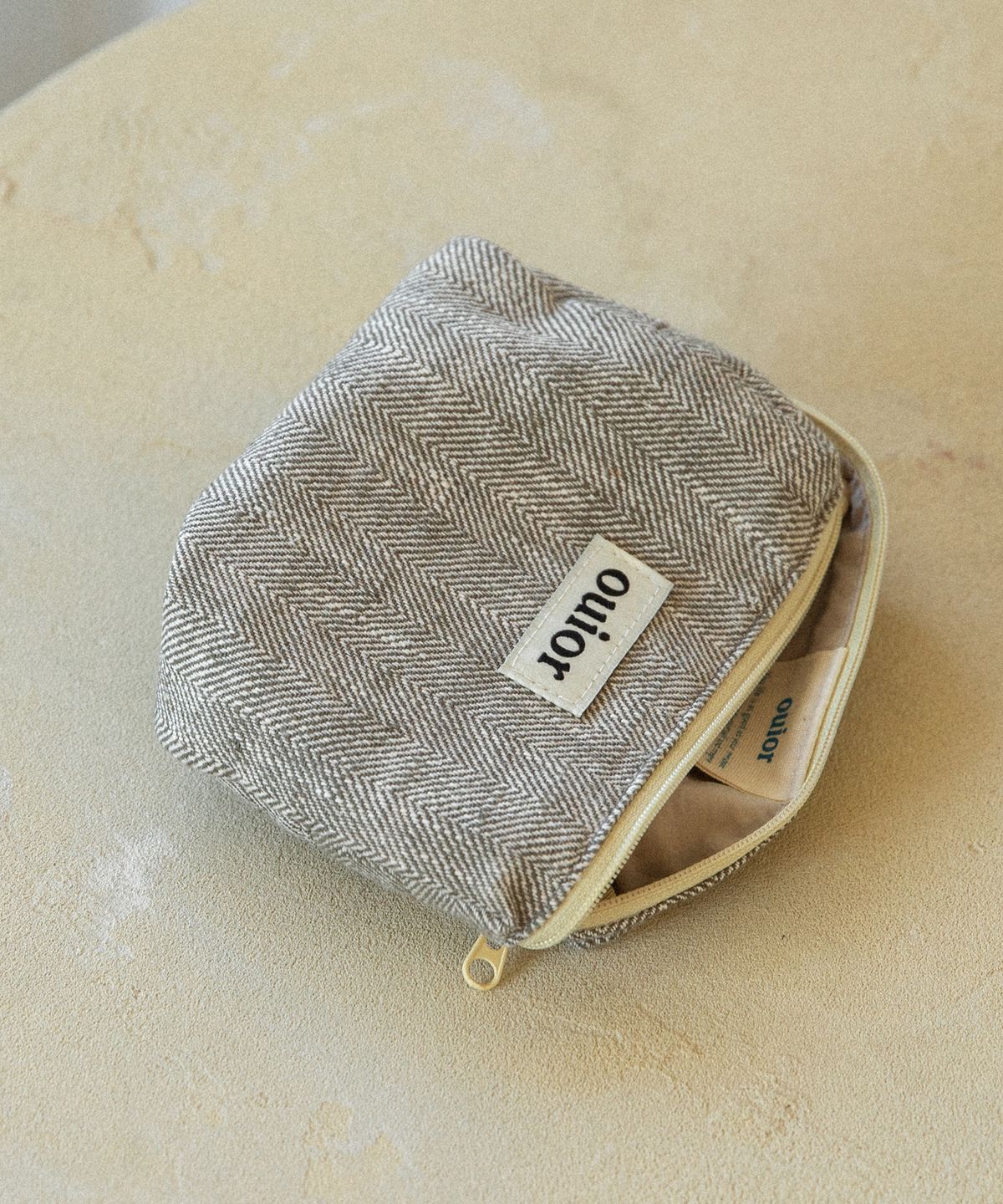 위올(OUIOR) [기프트박스]ouior everyday pouch_herringbone khaki brown