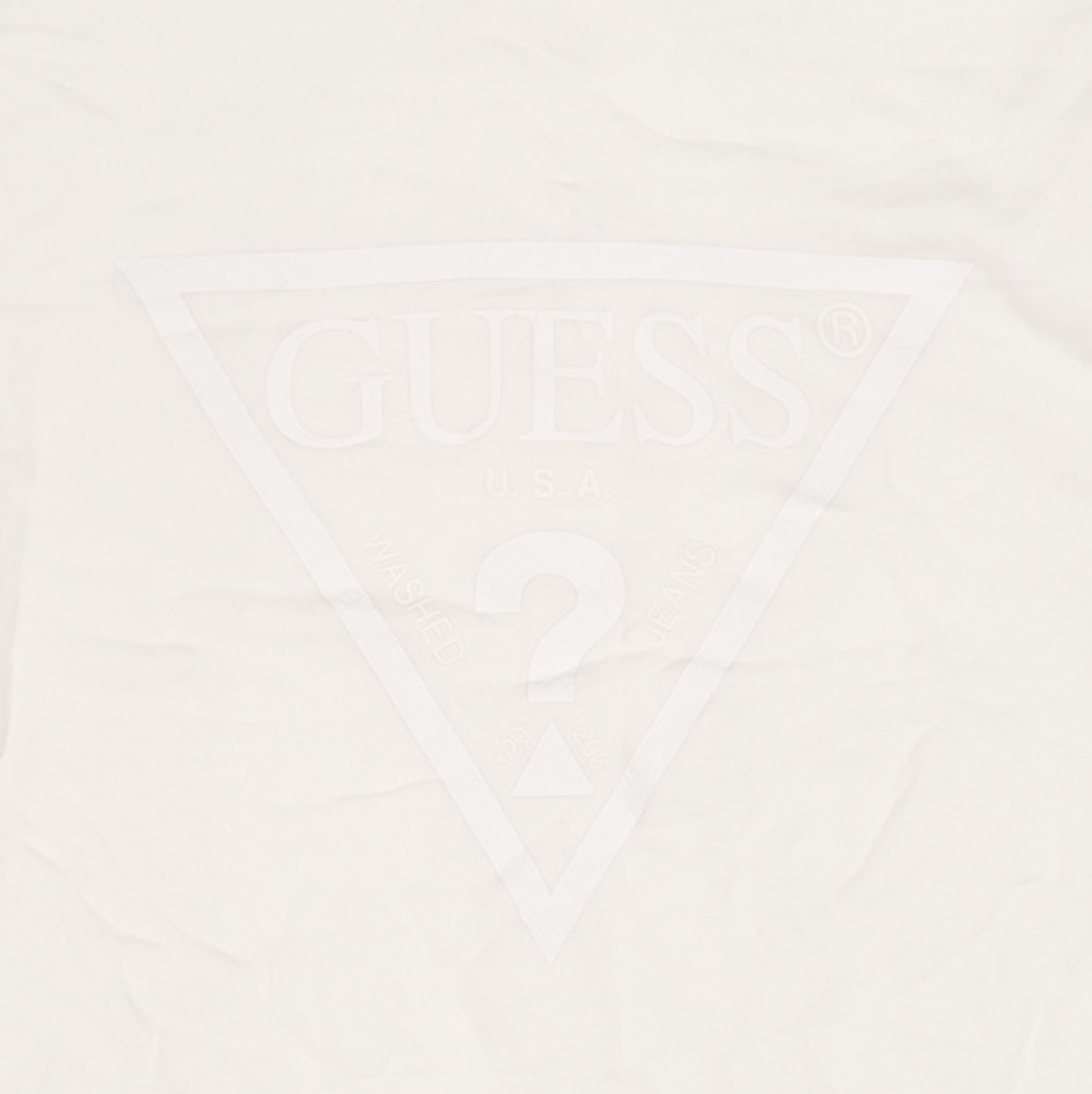 게스(GUESS) 남녀공용 3단쭈리 변형발포 삼각 맨투맨 L