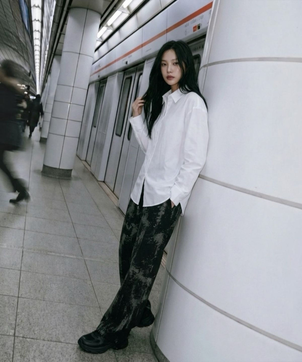 본슬리피(BORN SLIPPY) Drip Acid Wide Sweat Pants (Black)