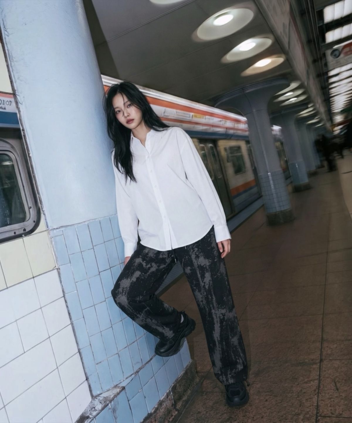 본슬리피(BORN SLIPPY) Drip Acid Wide Sweat Pants (Black)