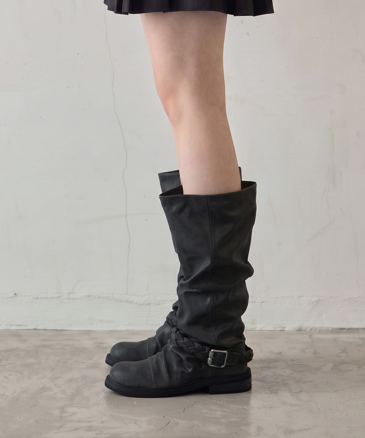 프리플라(FRI FLA) ljh1041 Braided Strap Slouchy Long Boots - 2 Colors