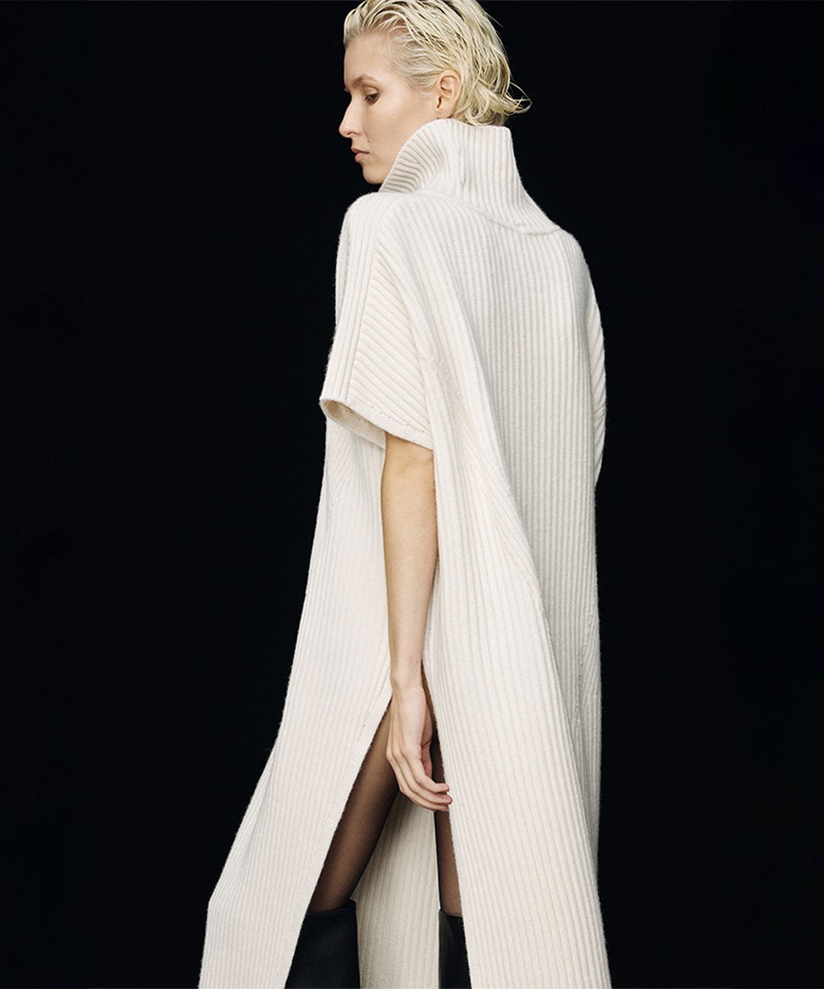 우마뭉(UMARMUNG) Wool cashmere turtleneck maxi dress_Ivory