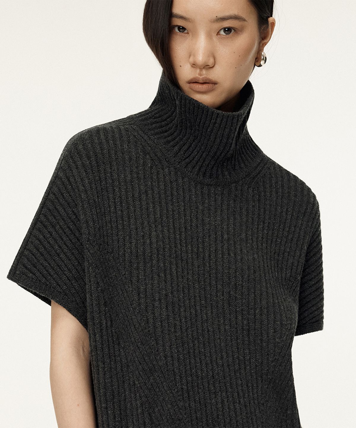 우마뭉(UMARMUNG) Wool cashmere turtleneck maxi dress_Charcoal