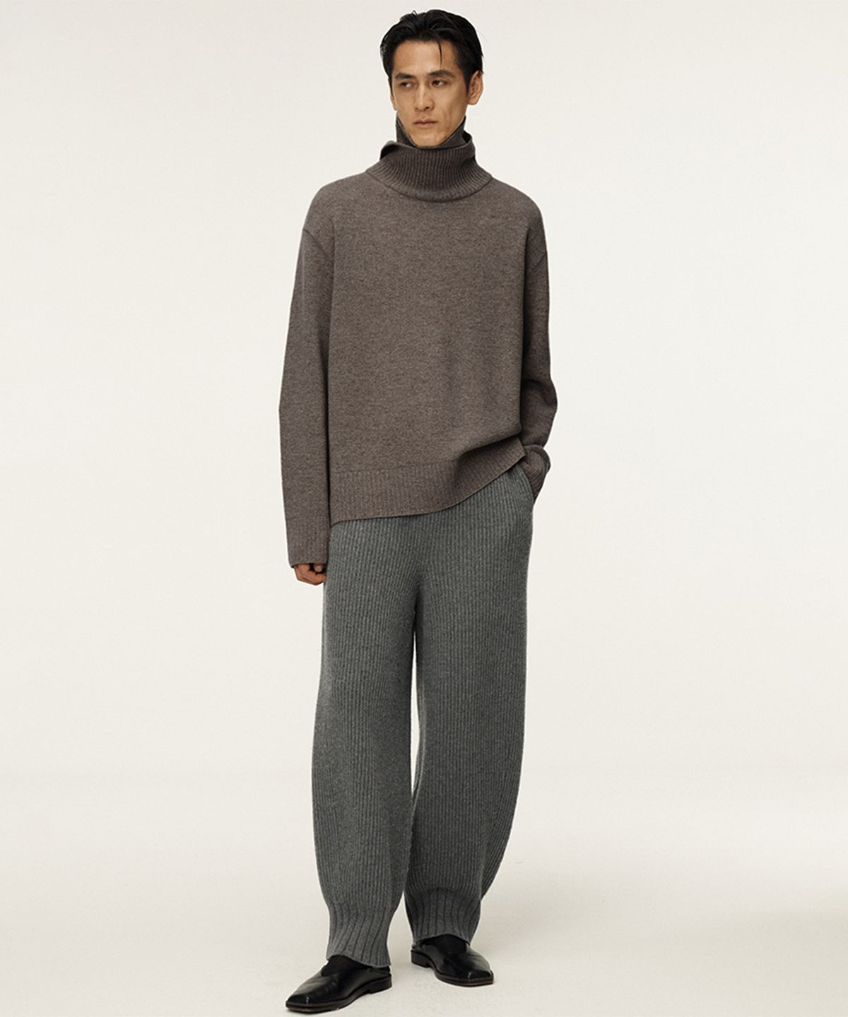 우마뭉(UMARMUNG) Wool cashmere ribbed whole garment pants_Etna grey
