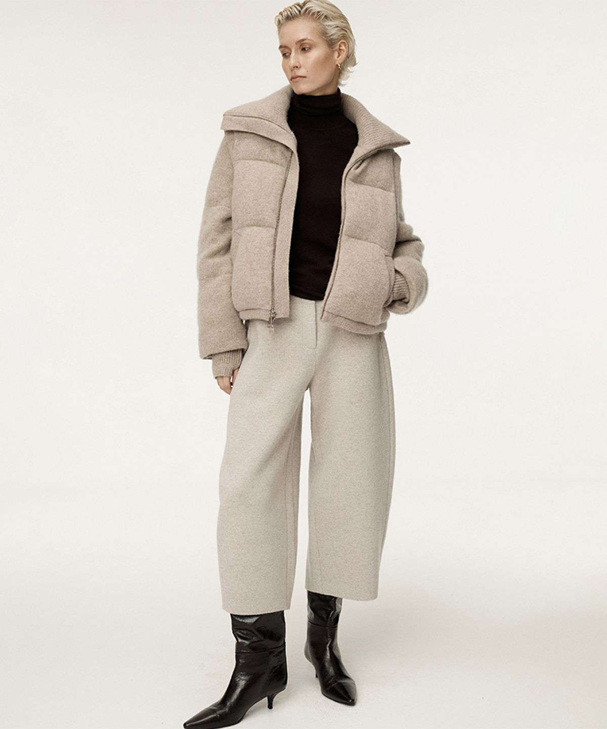 우마뭉(UMARMUNG) Wool cashmere detachable sleeve puffer jacket_Dune