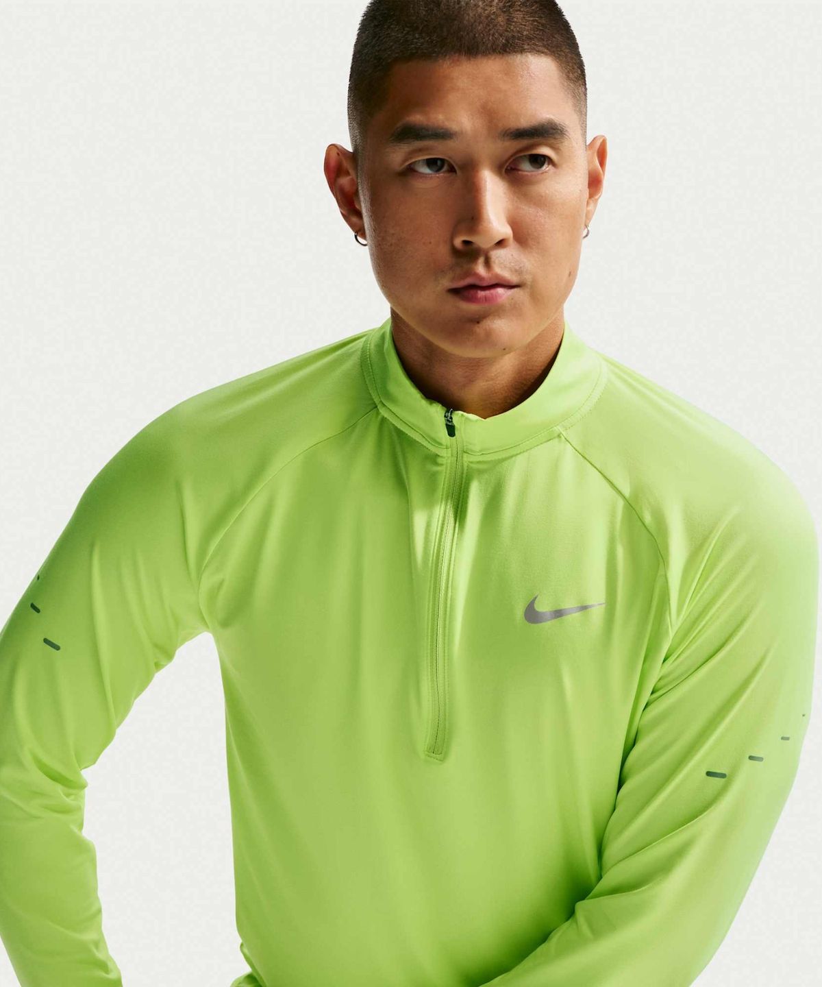 나이키(NIKE) 스트라이드 드라이 핏 하프집 러닝 미드 레이어 M - 라이트 레몬 트위스트 / HV2181-736