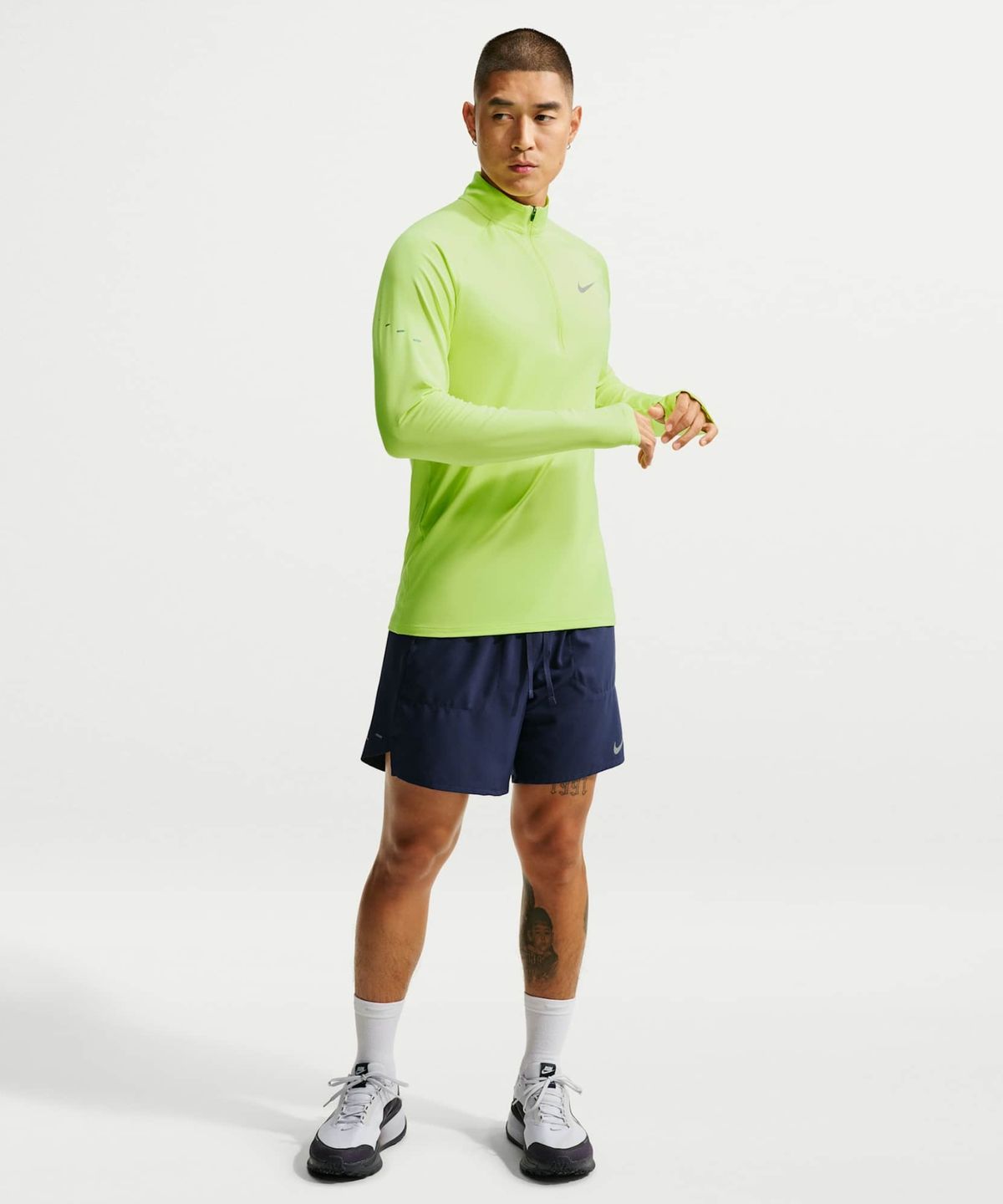 나이키(NIKE) 스트라이드 드라이 핏 하프집 러닝 미드 레이어 M - 라이트 레몬 트위스트 / HV2181-736