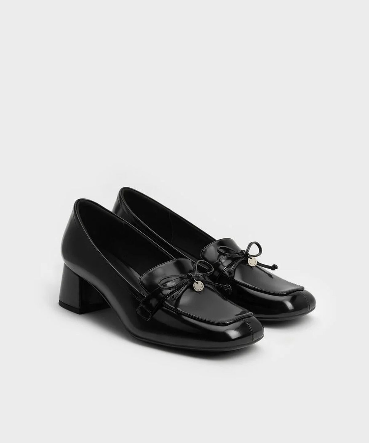찰스앤키스(CHARLES & KEITH) 서클 참 보우 로퍼 펌프스 3colors CK1-60580358