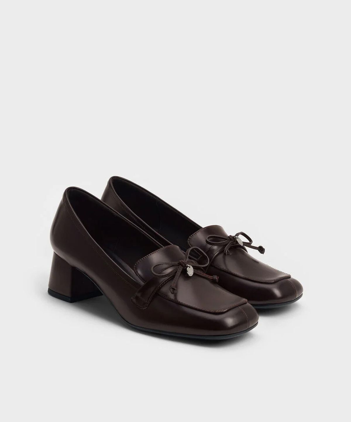 찰스앤키스(CHARLES & KEITH) 서클 참 보우 로퍼 펌프스 3colors CK1-60580358