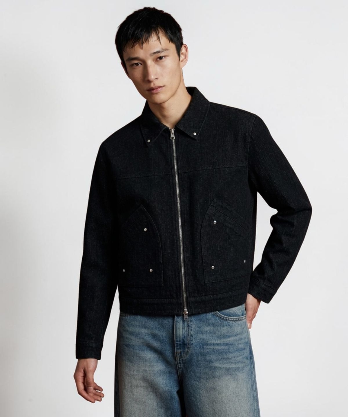 본슬리피(BORN SLIPPY) Midnight Velvet Zip Jacket (Black)