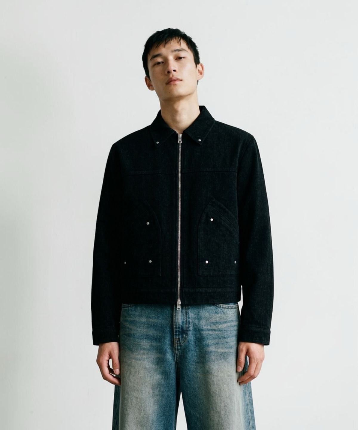 본슬리피(BORN SLIPPY) Midnight Velvet Zip Jacket (Black)