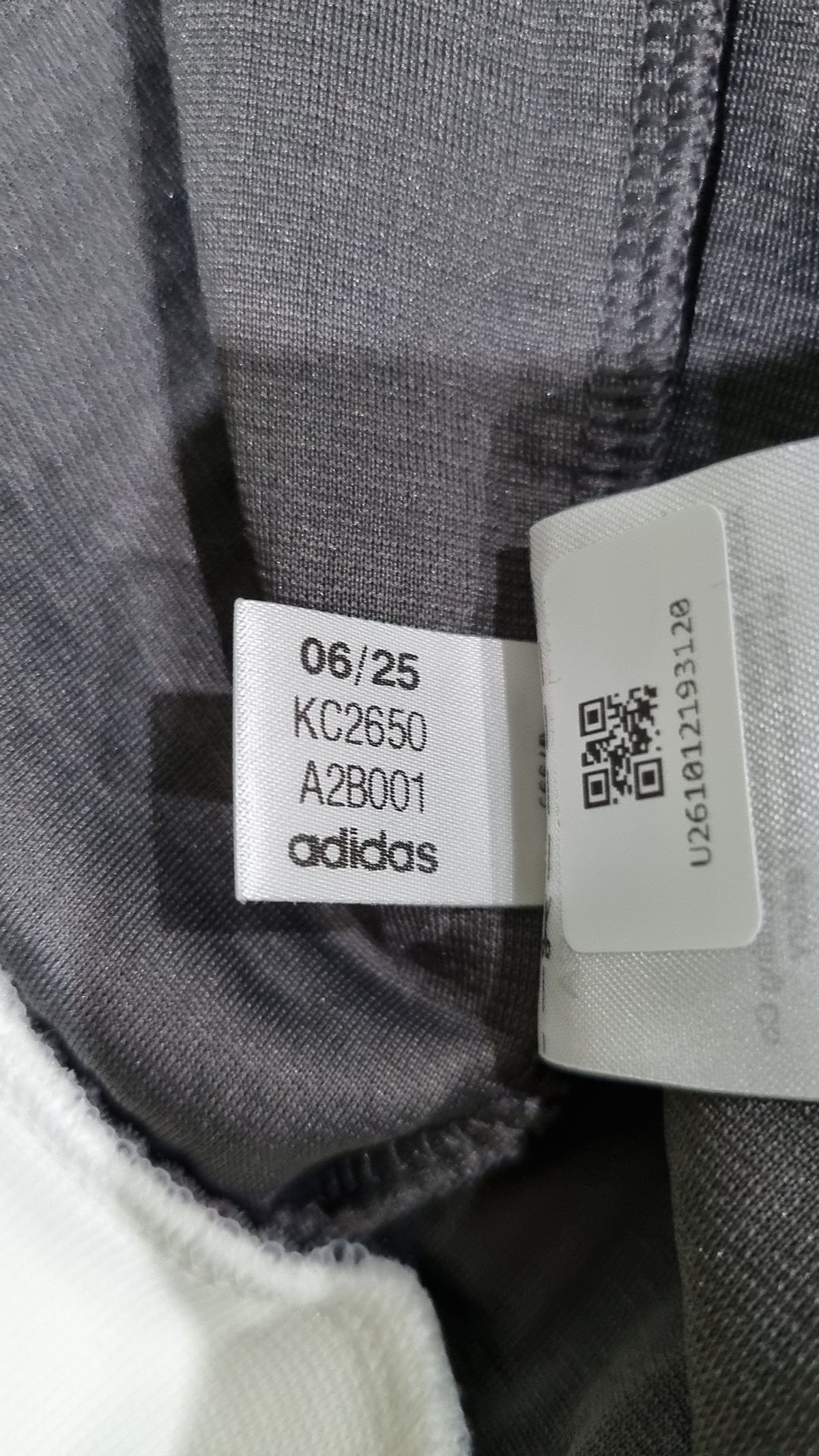 아디다스(ADIDAS) 니트 트랙탑  - 차콜 / KC2650 XS