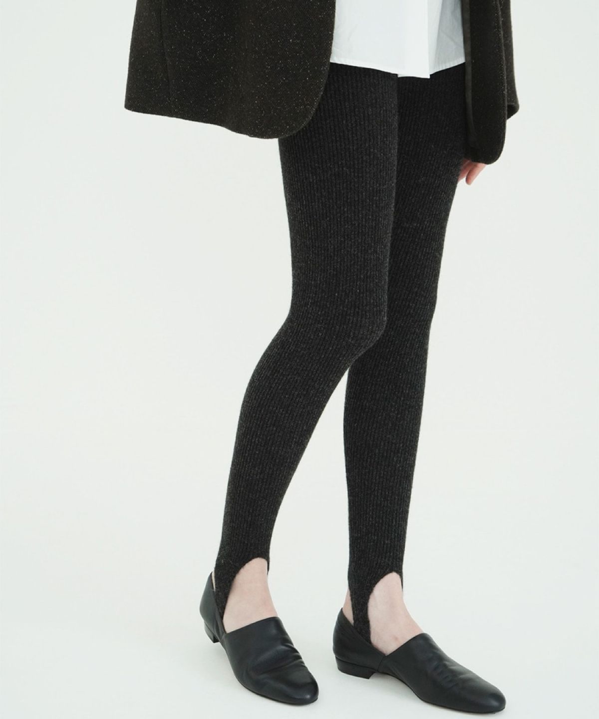 클라네(CLANE) YAK KNIT LEGGINGS