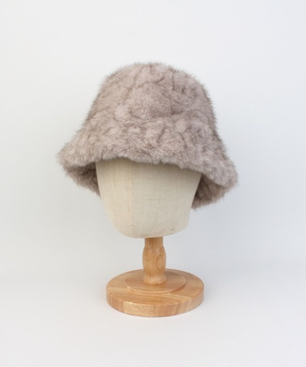 유니버셜 케미스트리(UNIVERSAL CHEMISTRY) Baby Fur Gray Bucket Hat 버킷햇