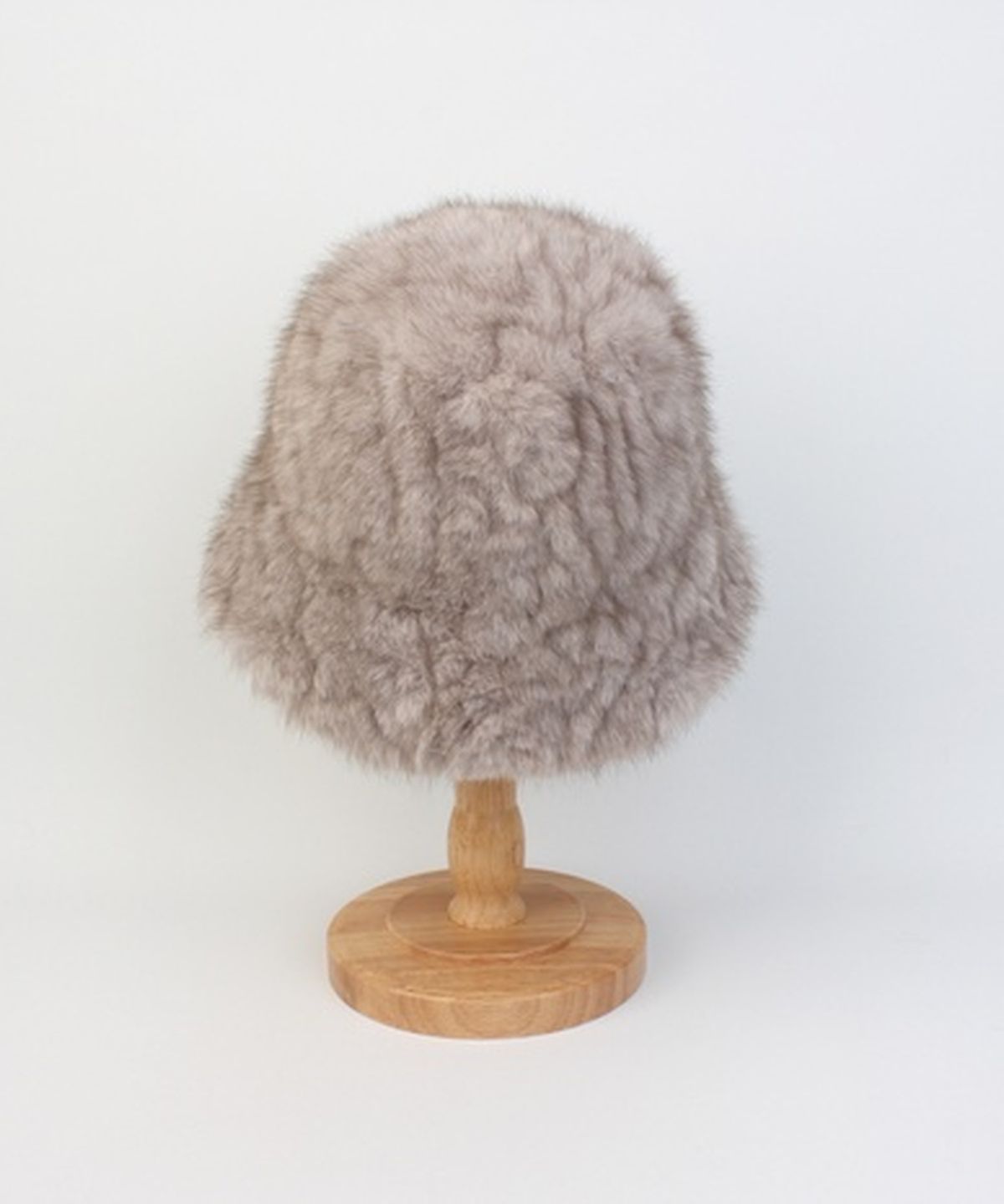 유니버셜 케미스트리(UNIVERSAL CHEMISTRY) Baby Fur Gray Bucket Hat 버킷햇