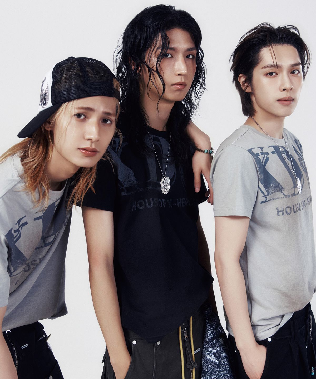더바이닐하우스(THEVINYLHOUSE) [더바이닐하우스 X 엑디즈] FADED LOGO TEE BLACK