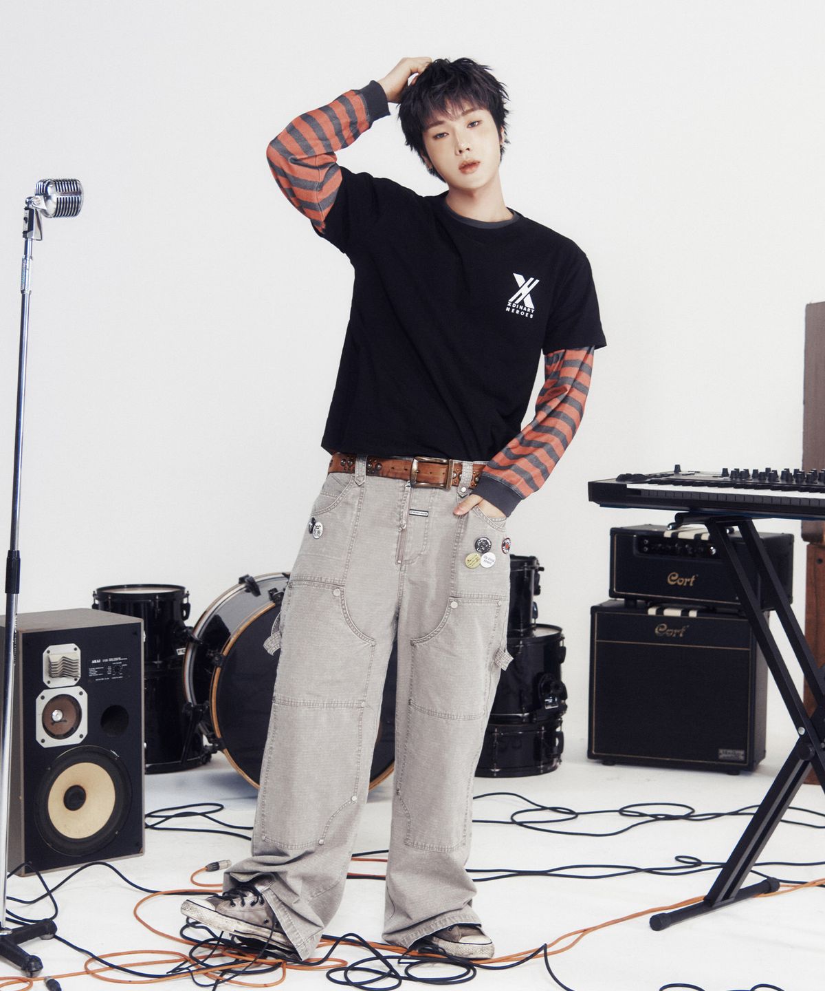 더바이닐하우스(THEVINYLHOUSE) [더바이닐하우스 X 엑디즈] SOUND WAVE TEE BLACK