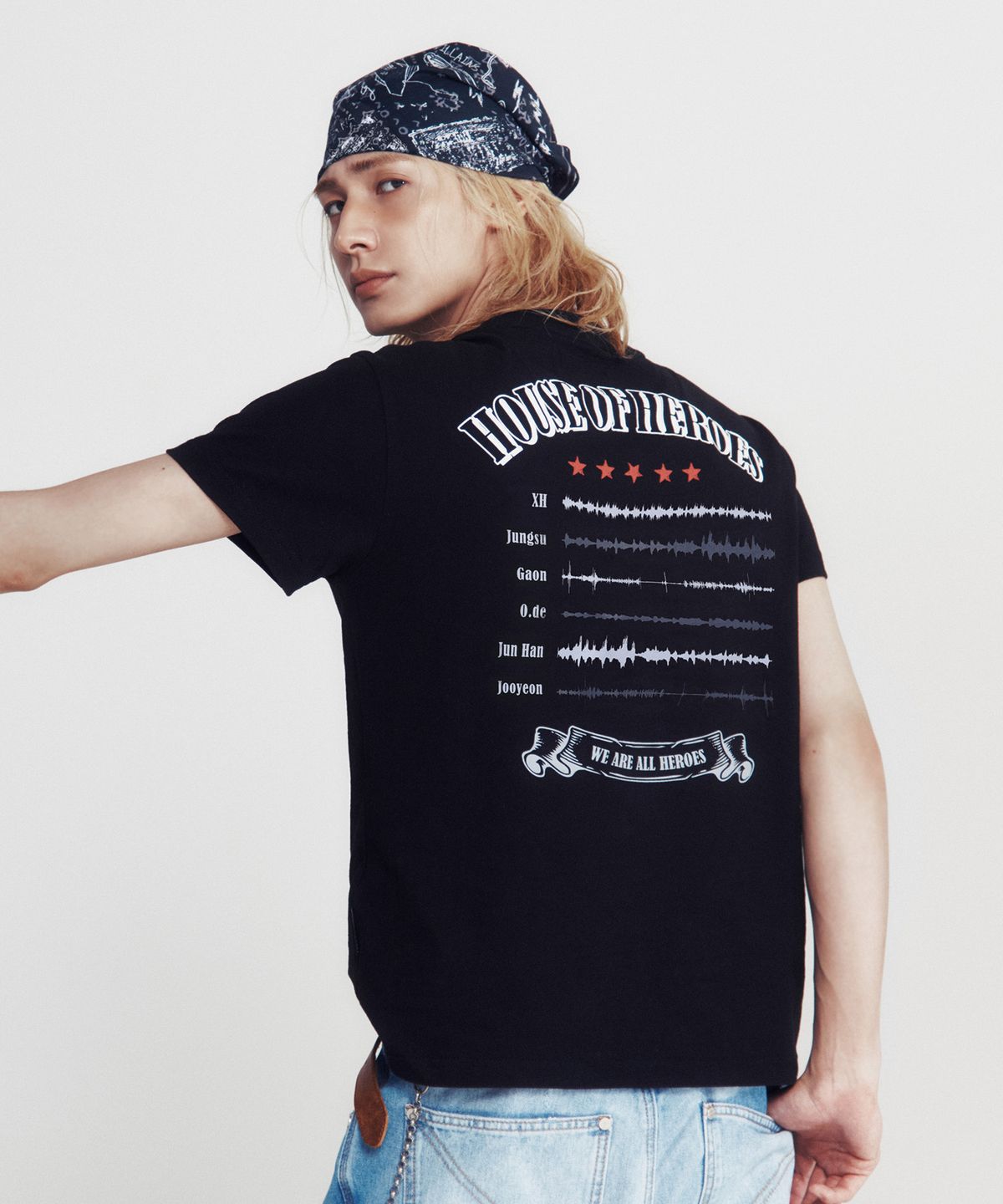 더바이닐하우스(THEVINYLHOUSE) [더바이닐하우스 X 엑디즈] SOUND WAVE TEE BLACK