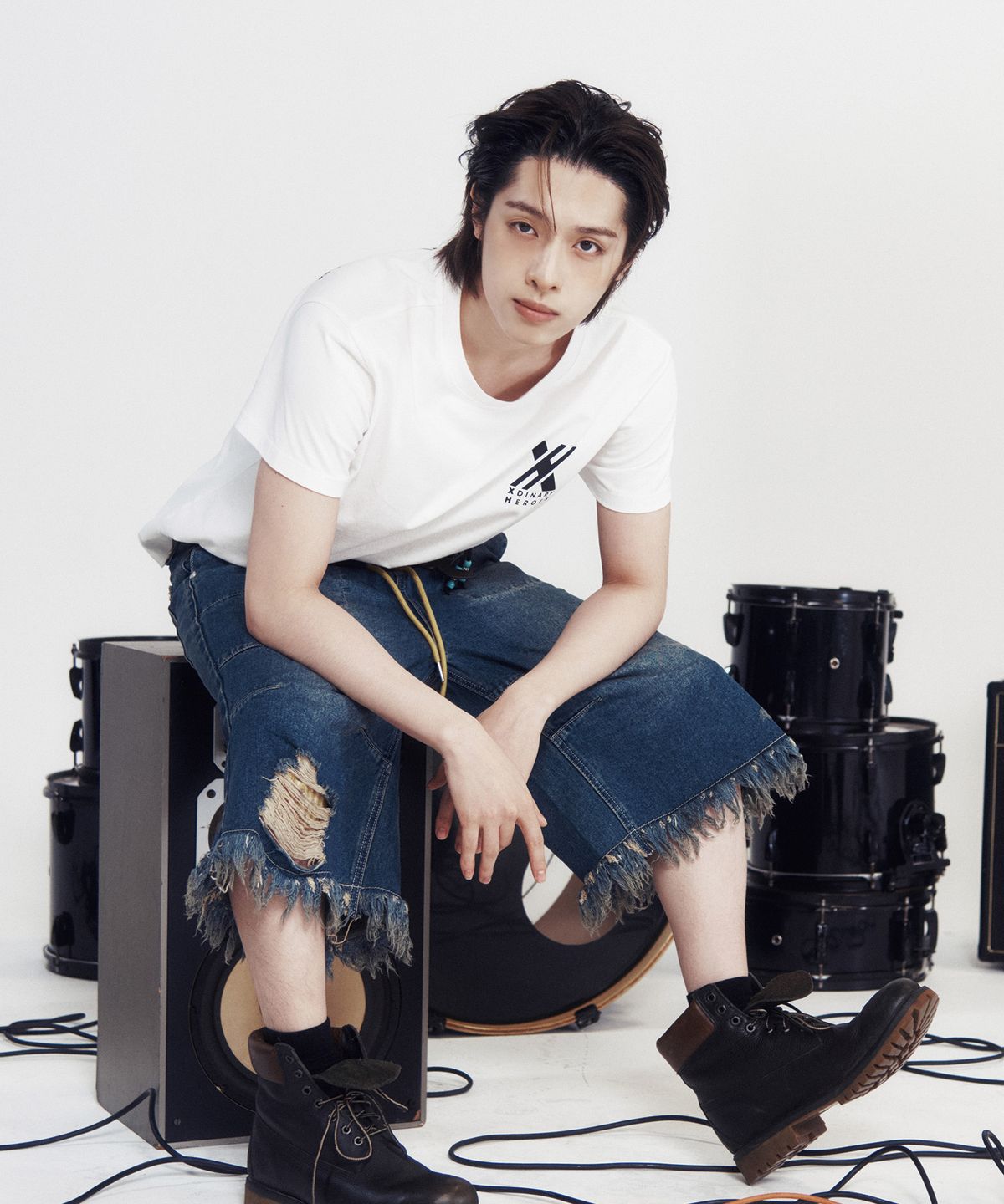 더바이닐하우스(THEVINYLHOUSE) [더바이닐하우스 X 엑디즈] SOUND WAVE TEE WHITE